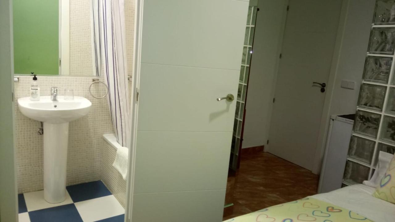 Pension Navarra Мадрид Экстерьер фото