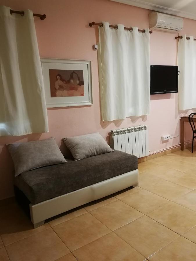 Pension Navarra Мадрид Экстерьер фото