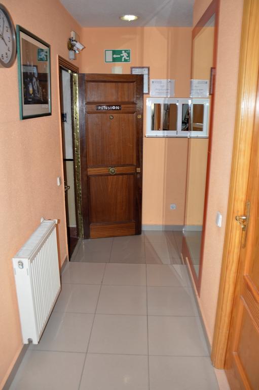 Pension Navarra Мадрид Экстерьер фото